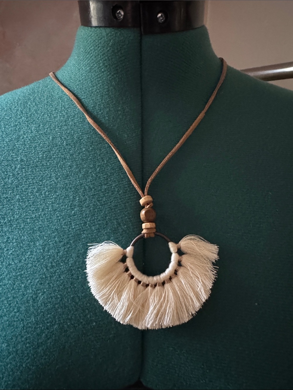 Boho Cream Tassel Pendant Necklace - Women Jewelry